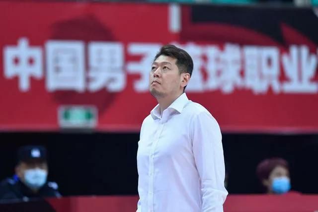 年轻女教师电影
